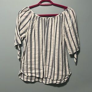 Women’s 1/2 length sleeve striped tee